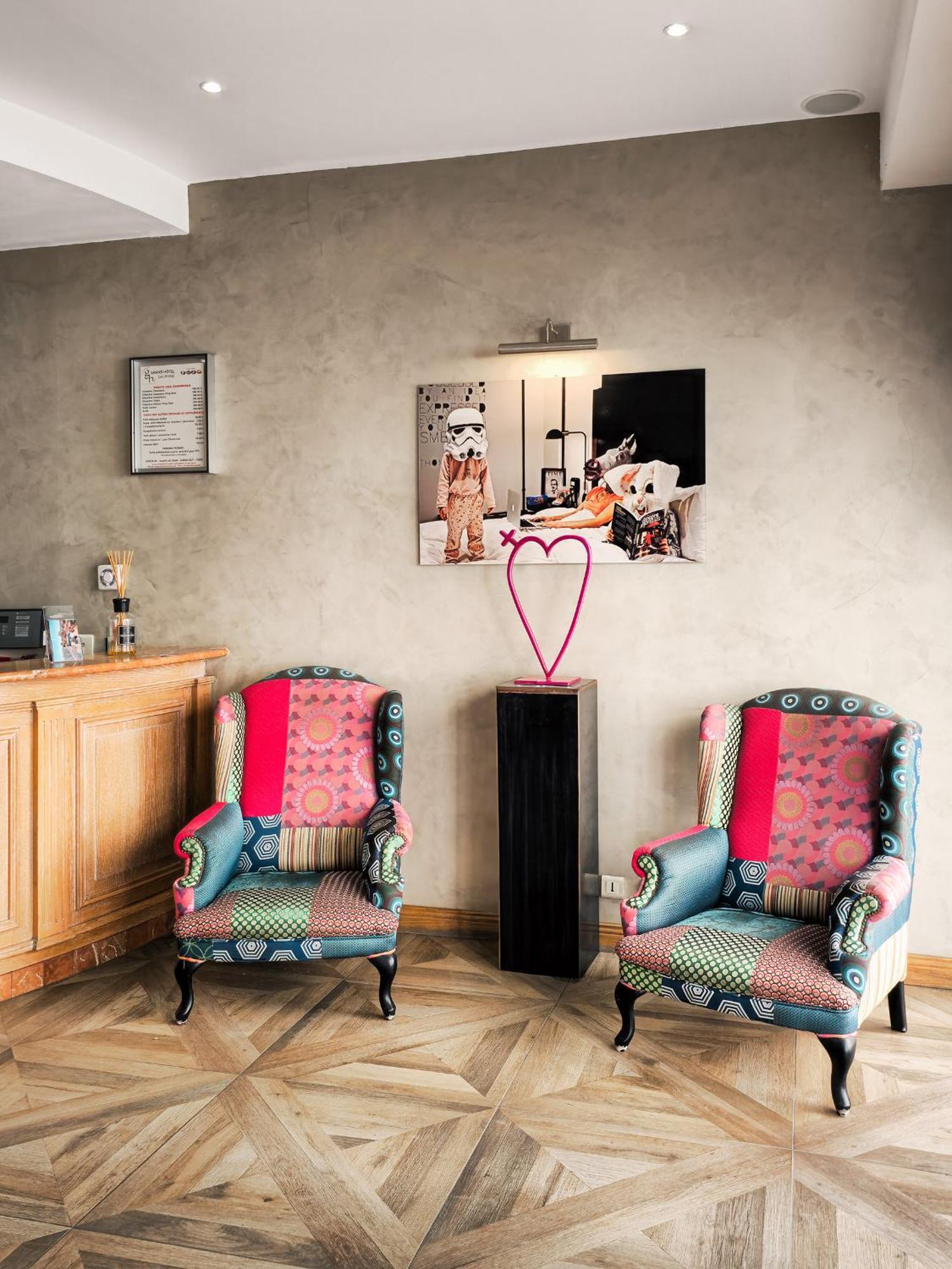 Grand Hotel Dauphine Toulon, Boutique Hotel & Suites Buitenkant foto